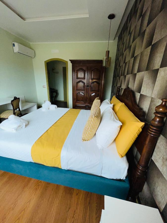 La Casa Di Erica Bed & Breakfast Наполи Екстериор снимка